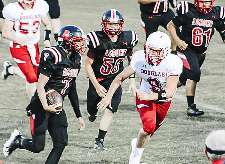Rams, Eagles clash in spring jamboree